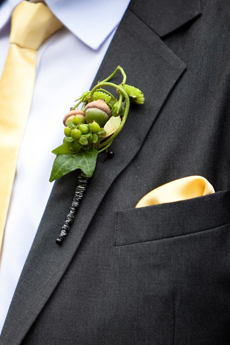 boutonniere with acorns Acorns