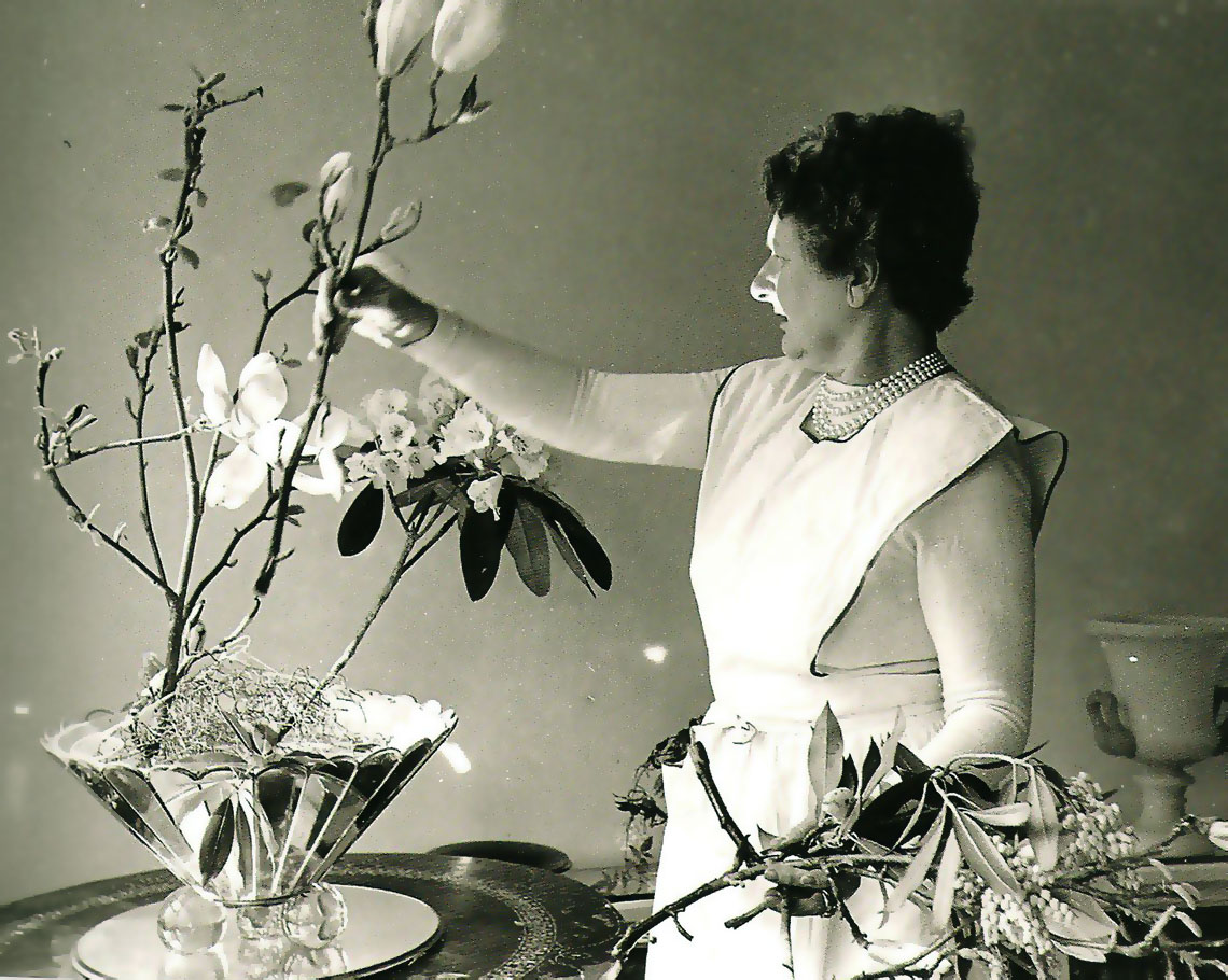 constance-spry-arrangesA-1